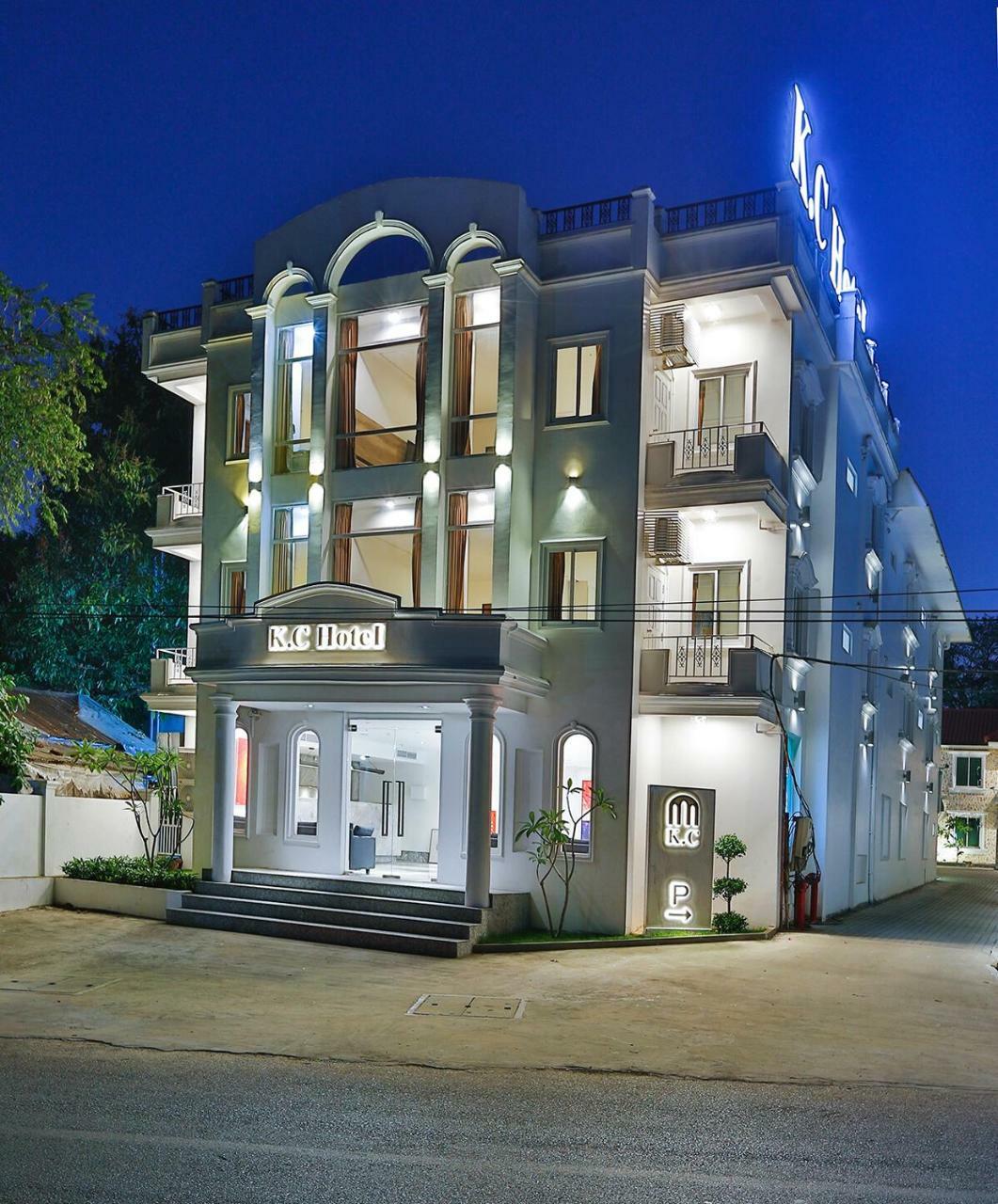 K.C Residence Yangon Extérieur photo